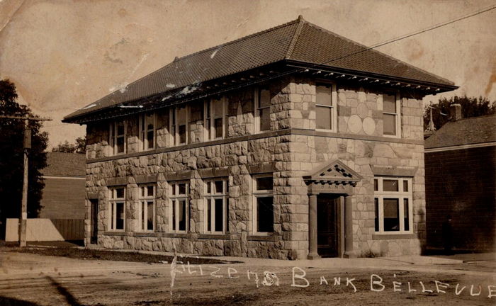 Bellevue - Vintage Postcard (newer photo)